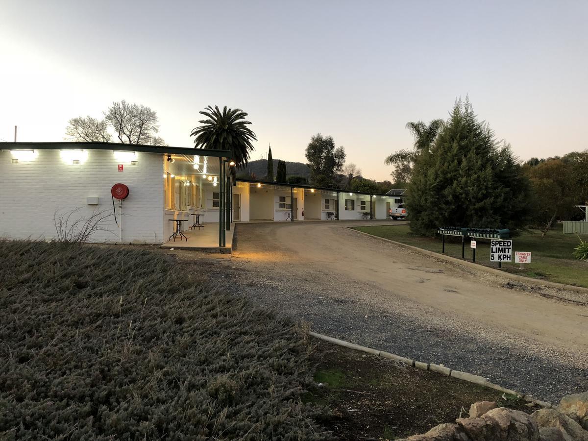 Lavington Green Door Motel المظهر الخارجي الصورة
